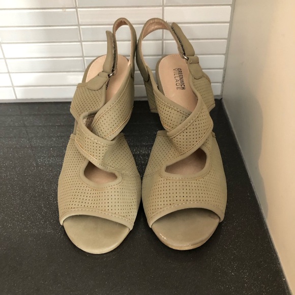 Greenwich Village women’s heels - Picture 3 of 11